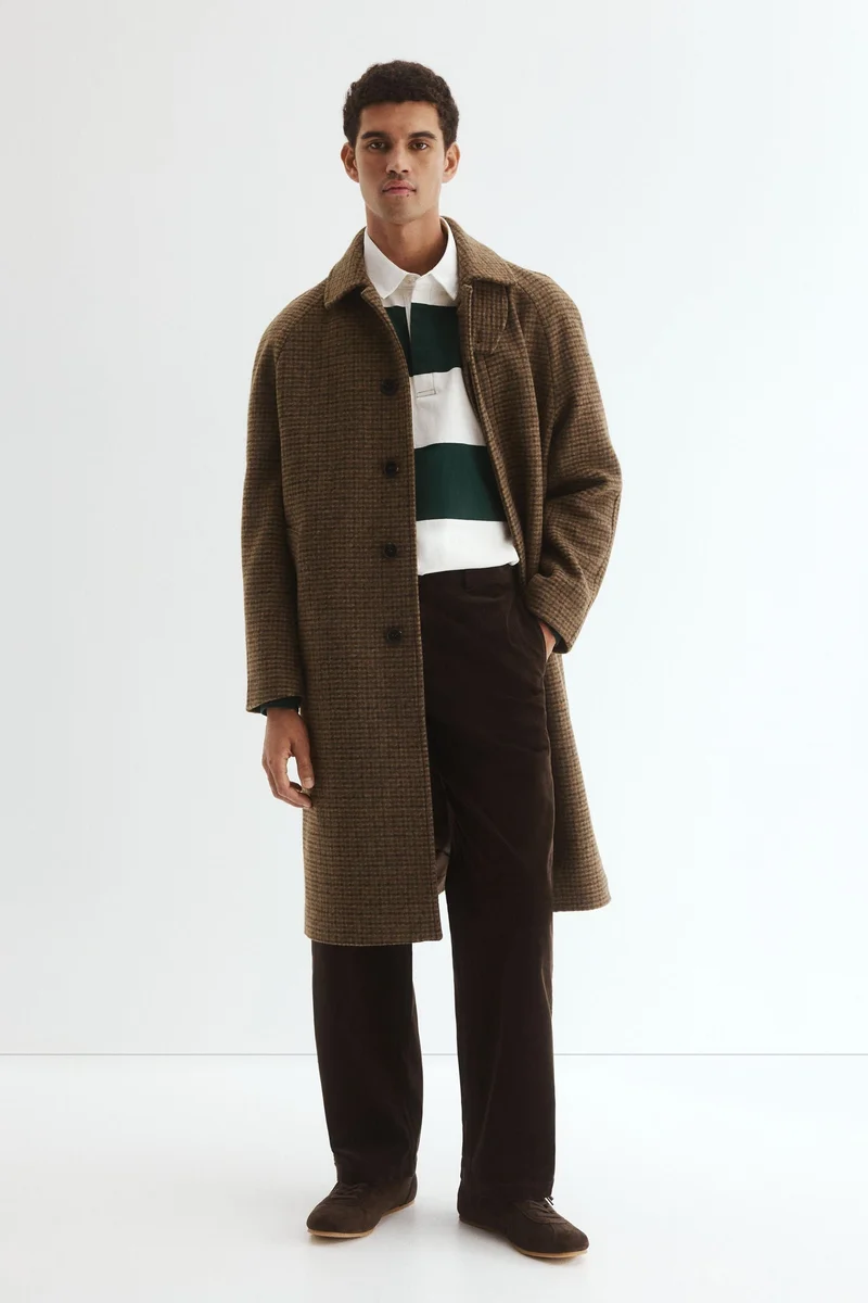 اتش اند ام بنطلون من الكوردروي بقصّة مريحة